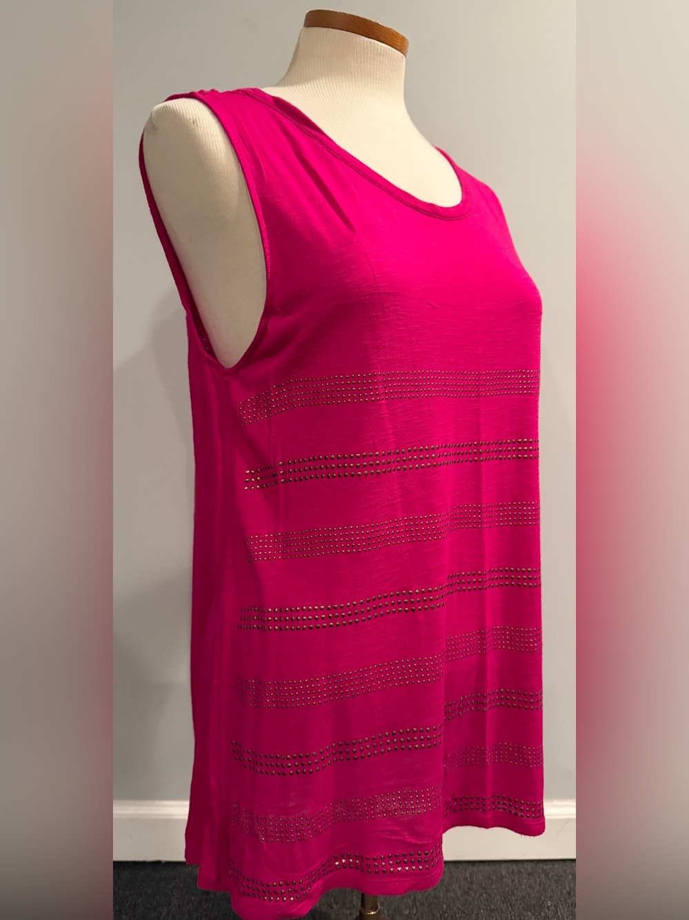 APT 9 Embellished Knit Tank Large